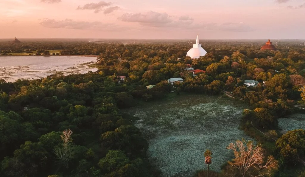 anuradhapura sunset e1736498078365 1024x594